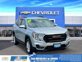 Certified 2022 GMC Terrain SLE w/ Driver Convenience Package image 1