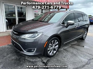 Used 2017 Chrysler Pacifica Limited w/ UConnect Theater Package image 1