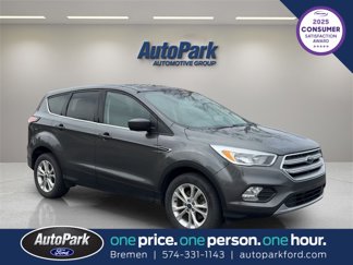 Used 2017 Ford Escape SE image 1