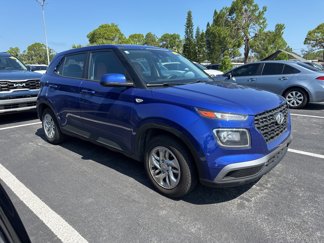 Used 2021 Hyundai Venue SE image 1