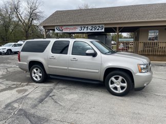 Used 2008 Chevrolet Suburban LT w/ LT Preferred Equipment Group image 1