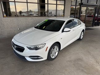 Used 2018 Buick Regal Preferred image 1