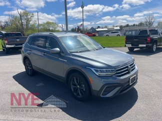 Used 2022 Volkswagen Tiguan SE image 1