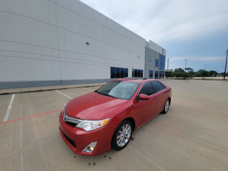 Used 2014 Toyota Camry XLE image 1