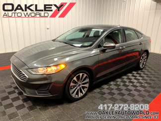 Used 2019 Ford Fusion SE image 1