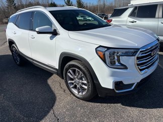 New 2024 GMC Terrain SLT w/ LPO, Floor Liner Package image 1