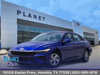 Used 2024 Hyundai Elantra SE image 1