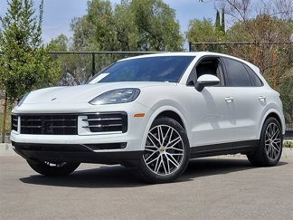 Used 2024 Porsche Cayenne image 1