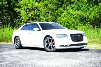 Used 2016 Chrysler 300 S image 1