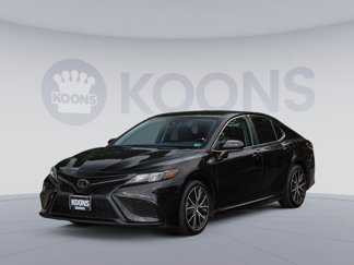 Used 2021 Toyota Camry SE image 1