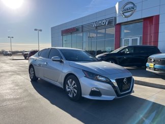 Used 2022 Nissan Altima 2.5 S image 1