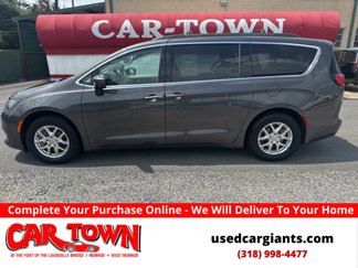 Used 2020 Chrysler Voyager Lxi image 1