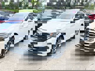 Used 2022 Volkswagen Jetta SE image 1