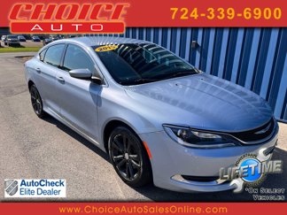 Used 2015 Chrysler 200 Limited image 1