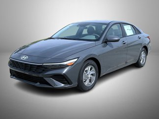 Used 2025 Hyundai Elantra SE image 1