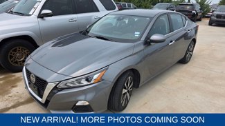 Used 2022 Nissan Altima 2.5 SV image 1