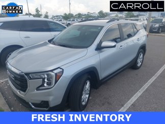 Used 2022 GMC Terrain SLE w/ Driver Convenience Package image 1
