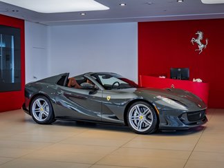 Used 2021 Ferrari 812 GTS image 1