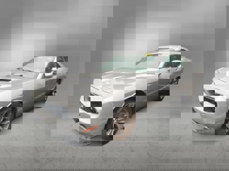 Used 2016 Dodge Challenger SXT image 1