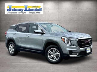 Used 2024 GMC Terrain SLE image 1