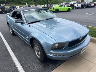 Used 2005 Ford Mustang Convertible image 1