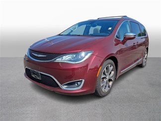 Used 2017 Chrysler Pacifica Limited w/ UConnect Theater Package image 1