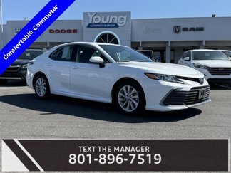 Used 2022 Toyota Camry LE image 1