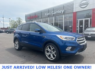 Used 2019 Ford Escape Titanium image 1