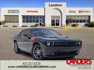 Used 2017 Dodge Challenger GT image 1
