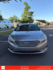 Used 2015 Hyundai Sonata SE image 1