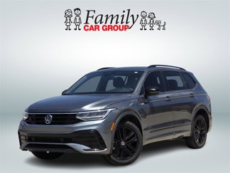 Used 2022 Volkswagen Tiguan SE R-Line image 1