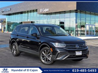 Used 2022 Volkswagen Tiguan SE image 1