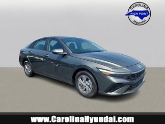 New 2025 Hyundai Elantra SE image 1