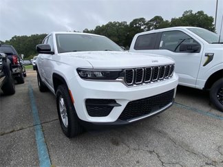 Used 2023 Jeep Grand Cherokee Laredo w/ Luxury Tech Group I image 1