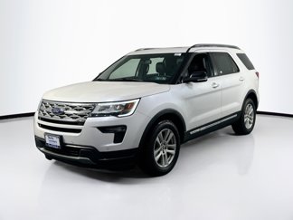 Used 2018 Ford Explorer XLT w/ Equipment Group 202A image 1