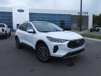 Used 2023 Ford Escape SE w/ Class II Trailer Tow Package image 1