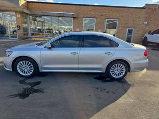 Used 2016 Volkswagen Passat 1.8T SE image 1