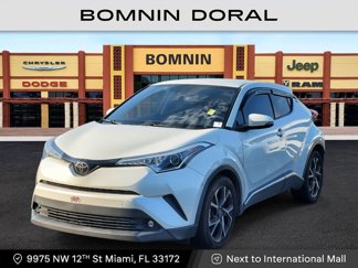 Used 2018 Toyota C-HR XLE image 1