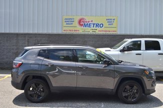 Used 2022 Jeep Compass Latitude w/ Sun and Sound Group image 1