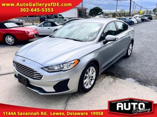 Used 2020 Ford Fusion SE image 1