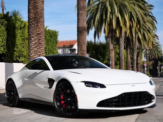 Used 2023 Aston Martin V8 Vantage Coupe image 1