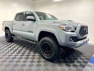 Used 2019 Toyota Tacoma TRD Sport image 1
