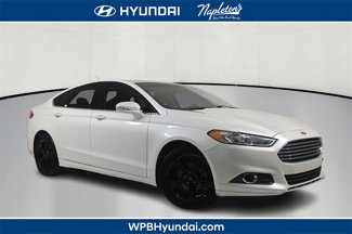 Used 2016 Ford Fusion SE image 1