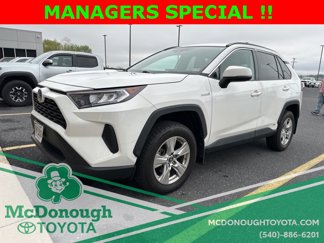 Used 2019 Toyota RAV4 LE image 1