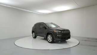 Used 2023 Jeep Compass Latitude image 1
