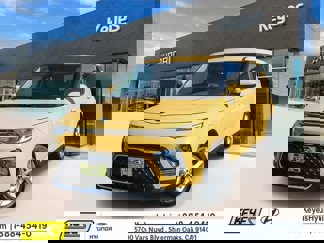 Used 2020 Kia Soul S image 1