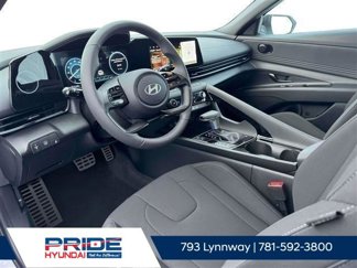 New 2025 Hyundai Elantra SEL image 1