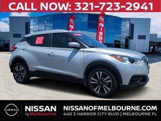 Used 2019 Nissan Kicks SV image 1
