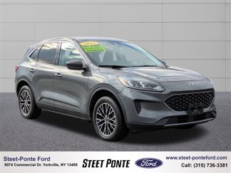 Used 2022 Ford Escape SE w/ Convenience Package image 1