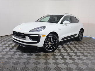 Certified 2024 Porsche Macan image 1